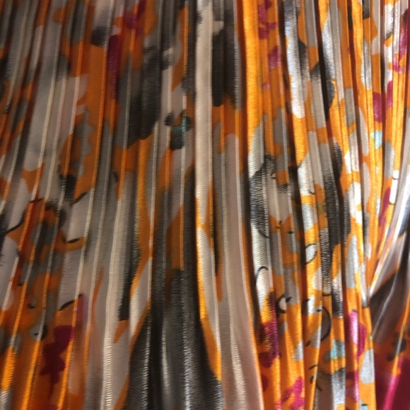 Satin Accordion Fold Shirt - Picture 5 of 7